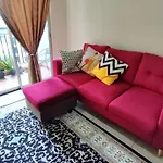 Yolo Budget Condo Kl Netflix Wifi