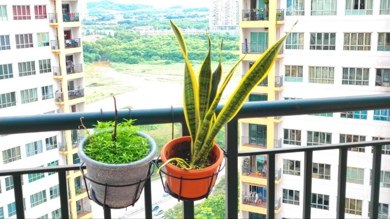 Yolo Budget Kl Netflix Wifi Apartemen *